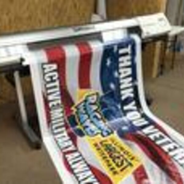 Outdoor Banners Thumbnail